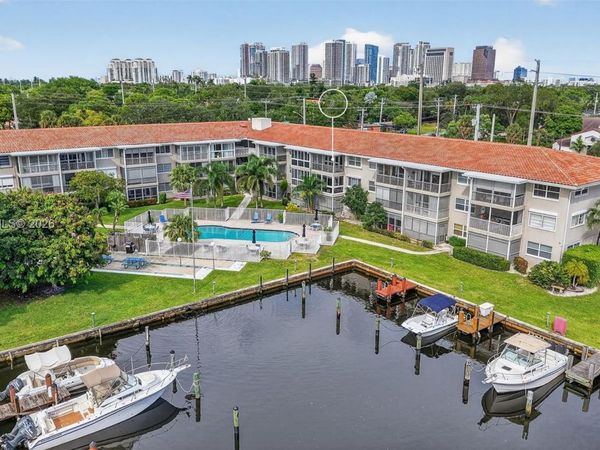 900 SW 12th St, Unit 305, Fort Lauderdale, FL 33315