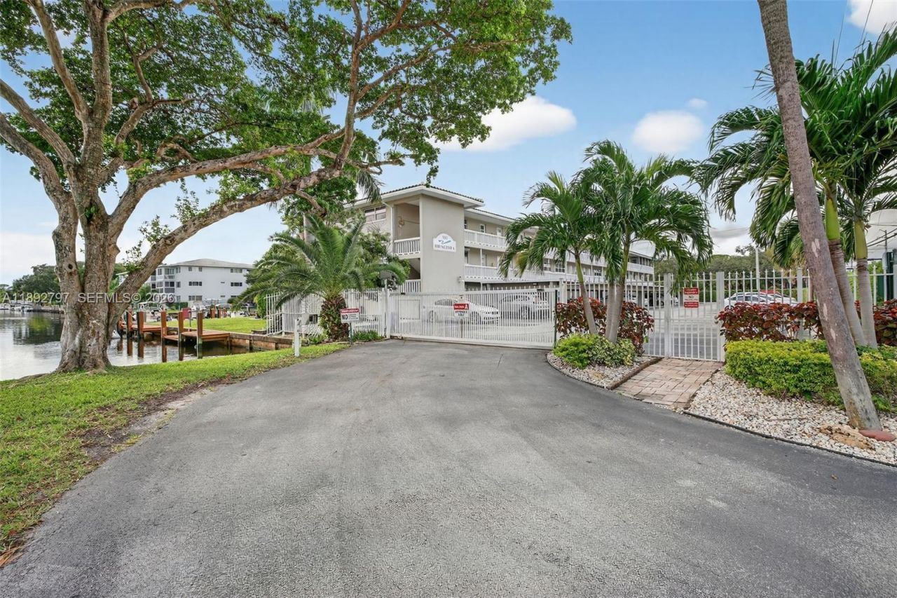 900 SW 12th St, Unit 305, Fort Lauderdale, FL 33315 Photo
