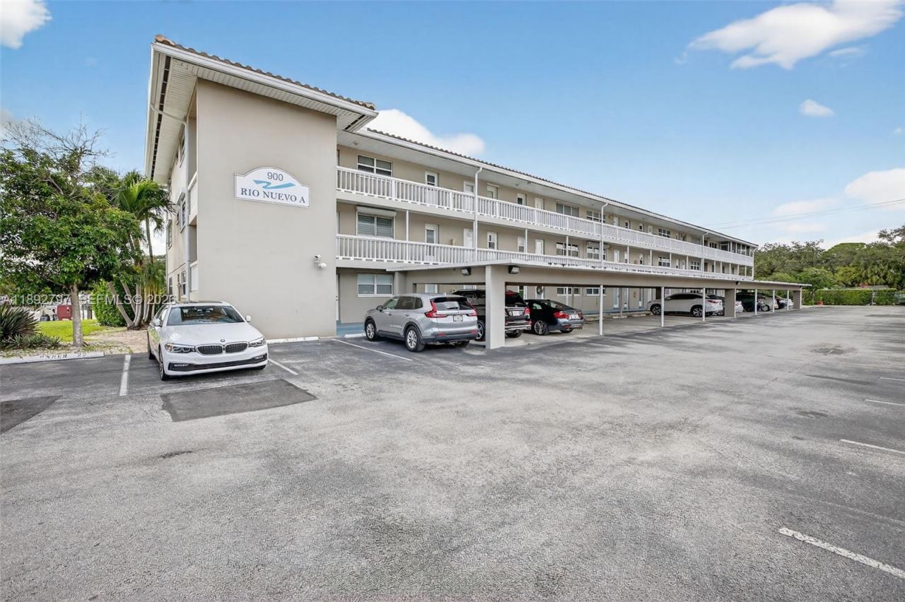 900 SW 12th St, Unit 305, Fort Lauderdale, FL 33315 Photo