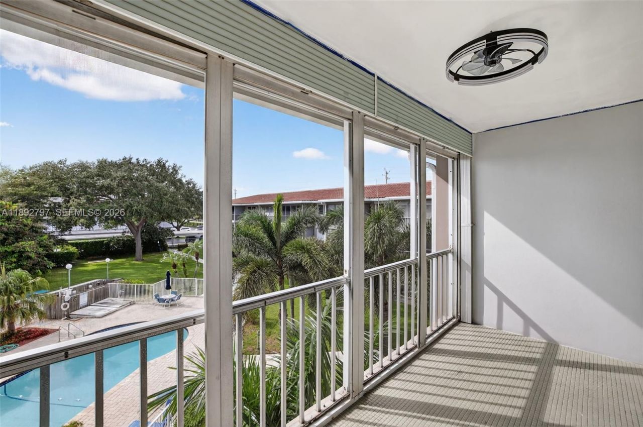 900 SW 12th St, Unit 305, Fort Lauderdale, FL 33315 Photo