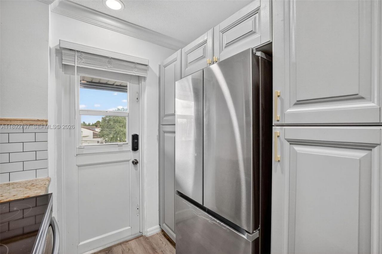 900 SW 12th St, Unit 305, Fort Lauderdale, FL 33315 Photo