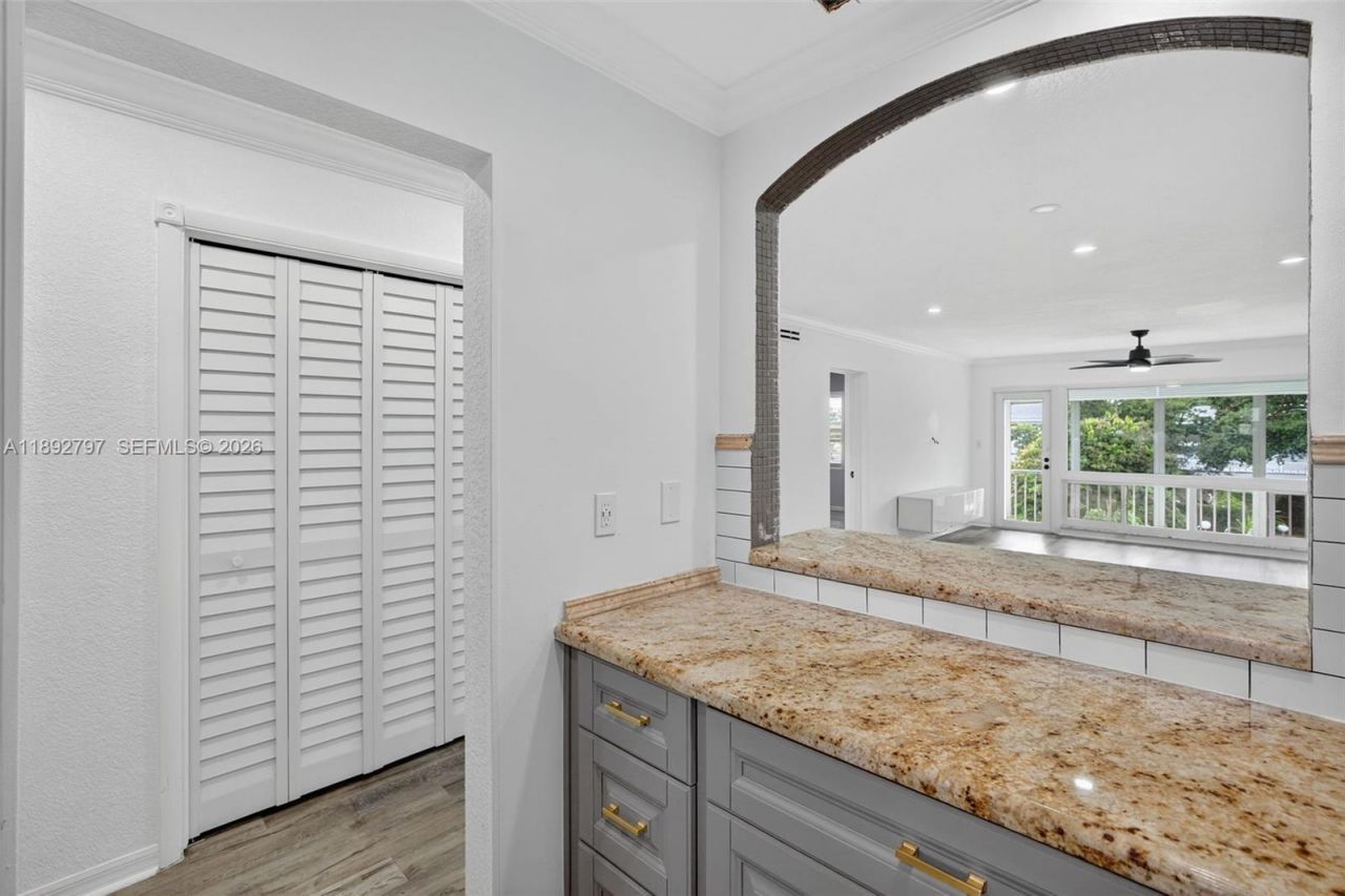 900 SW 12th St, Unit 305, Fort Lauderdale, FL 33315 Photo