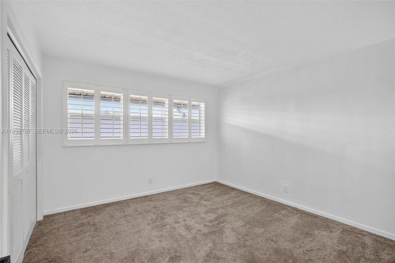 900 SW 12th St, Unit 305, Fort Lauderdale, FL 33315 Photo