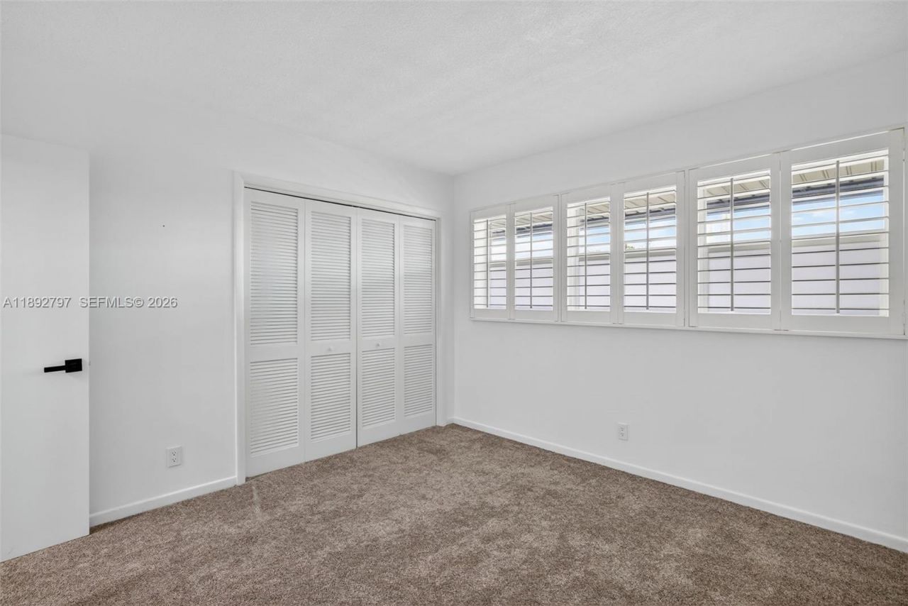 900 SW 12th St, Unit 305, Fort Lauderdale, FL 33315 Photo