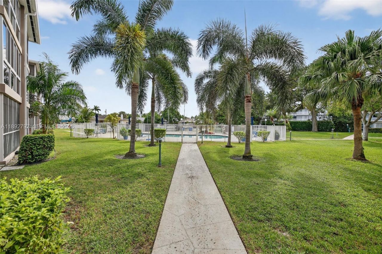 900 SW 12th St, Unit 305, Fort Lauderdale, FL 33315 Photo