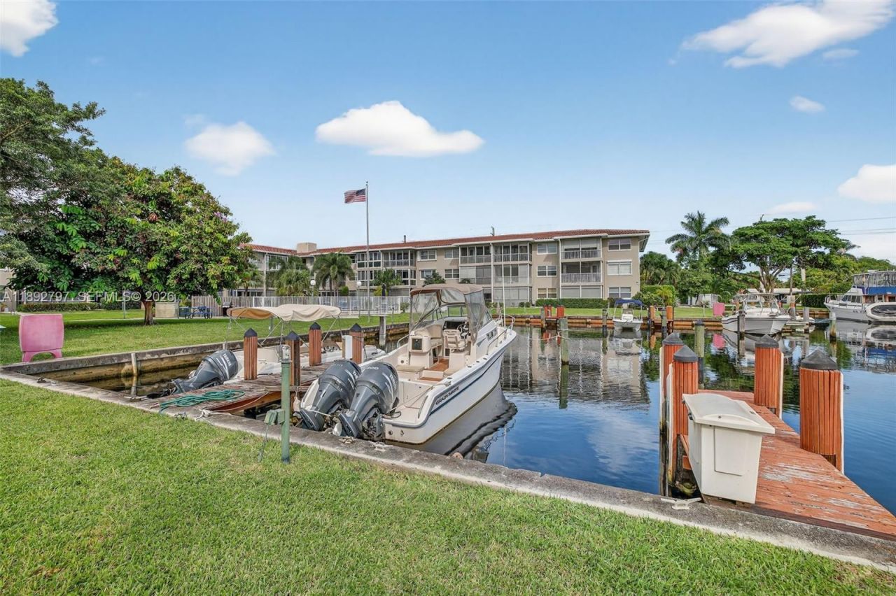 900 SW 12th St, Unit 305, Fort Lauderdale, FL 33315 Photo