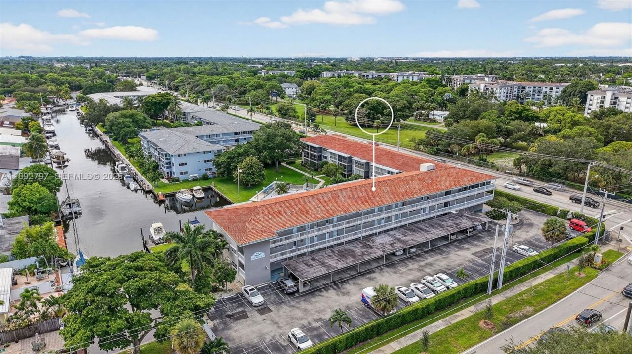 900 SW 12th St, Unit 305, Fort Lauderdale, FL 33315 Photo