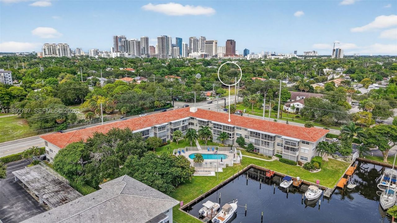 900 SW 12th St, Unit 305, Fort Lauderdale, FL 33315 Photo