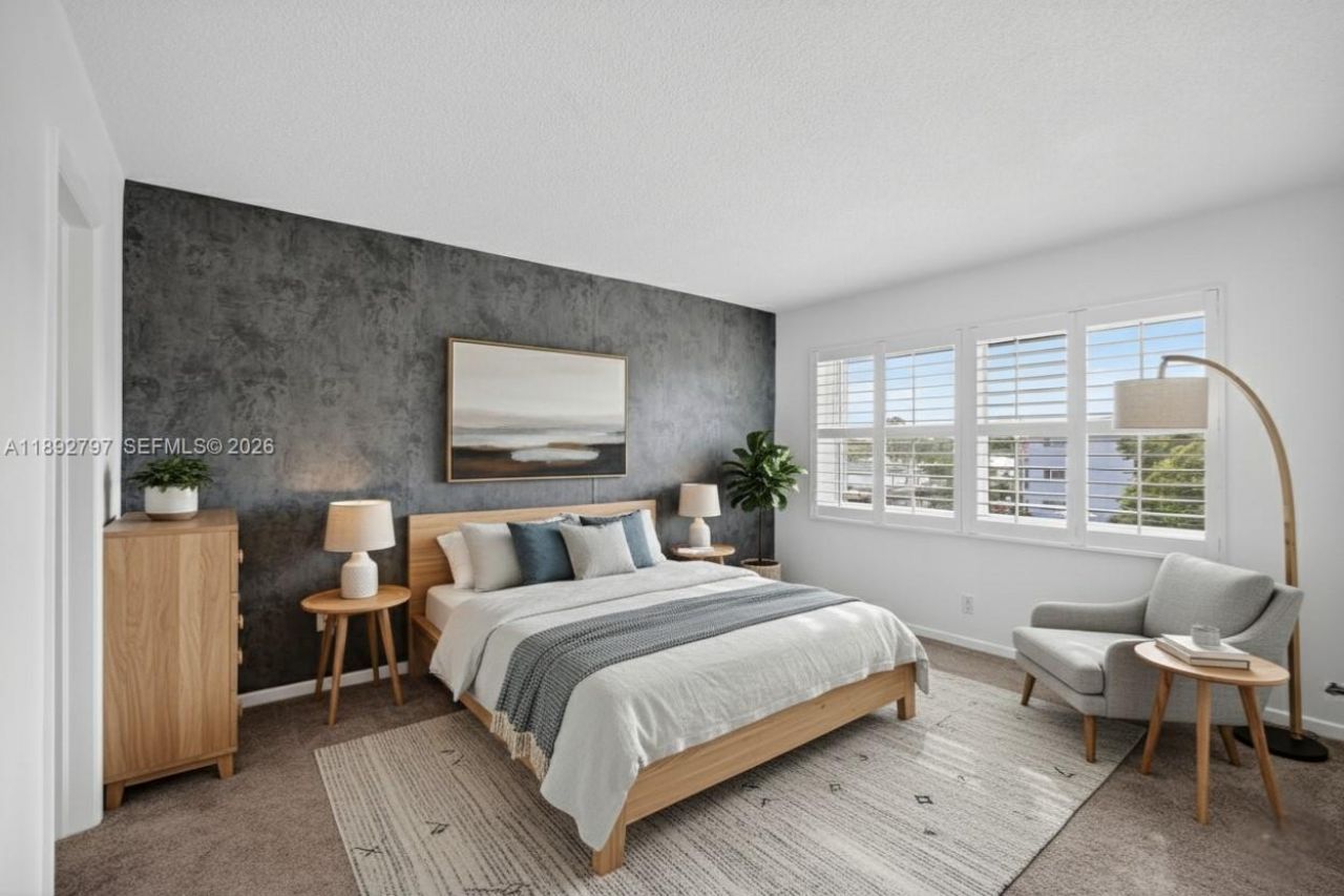 900 SW 12th St, Unit 305, Fort Lauderdale, FL 33315 Photo