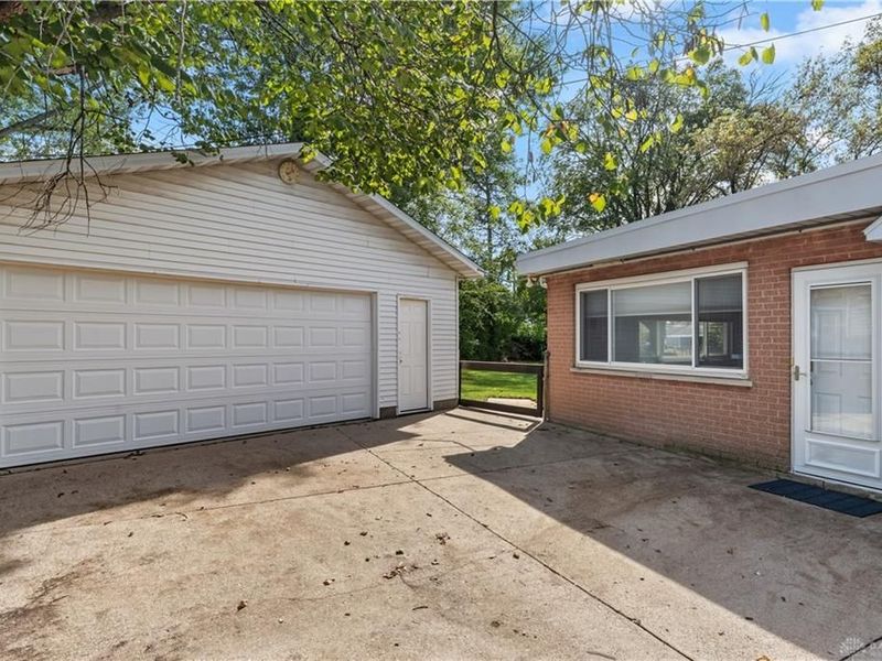 5062 Nielson Court, Dayton, OH 45424 Photo 4