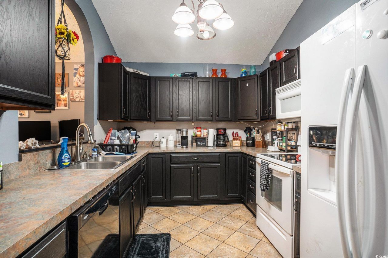 108 Carolina Pointe Way Photo 11