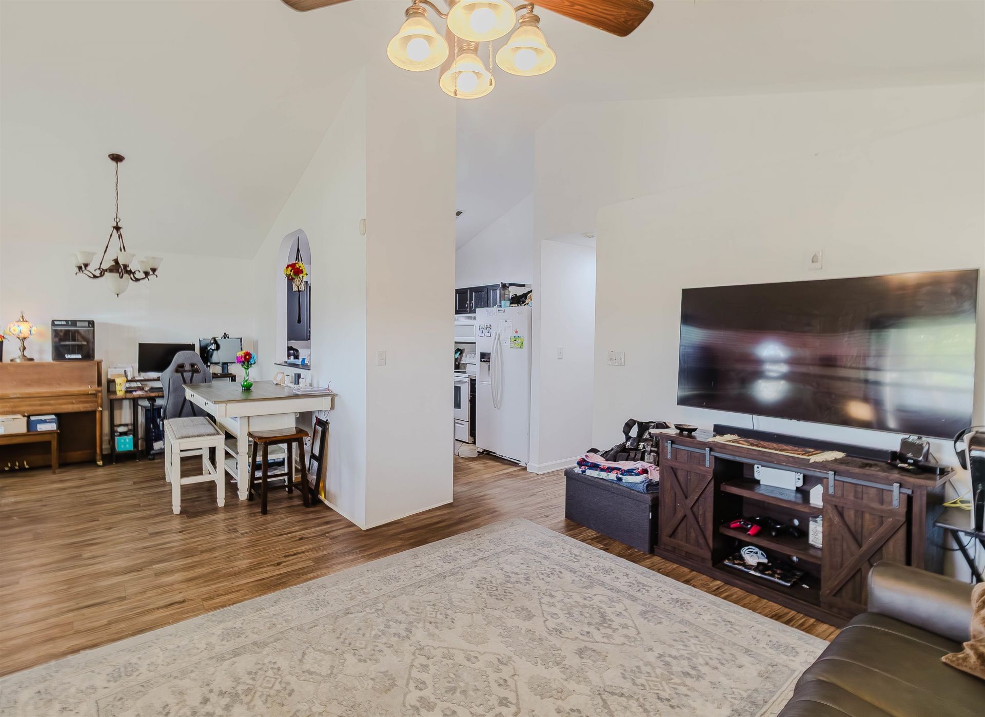 108 Carolina Pointe Way Photo 8