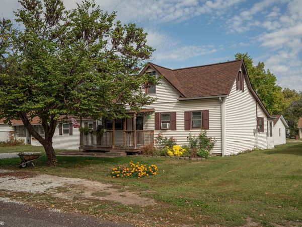 335 Cedar Street, Warsaw, IL 62379