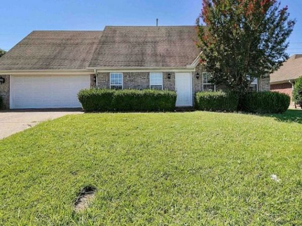 92 Wesley Dr, Jackson, TN 38305