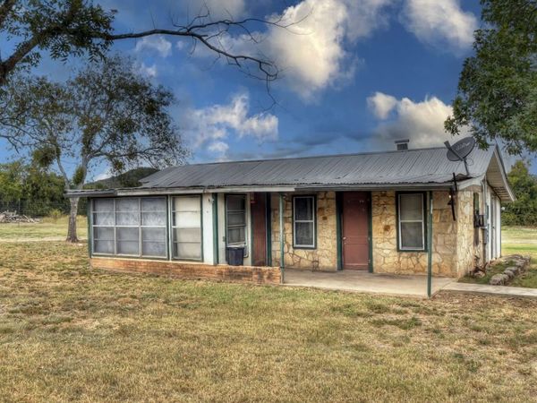 201 7th, Leakey, TX 78873