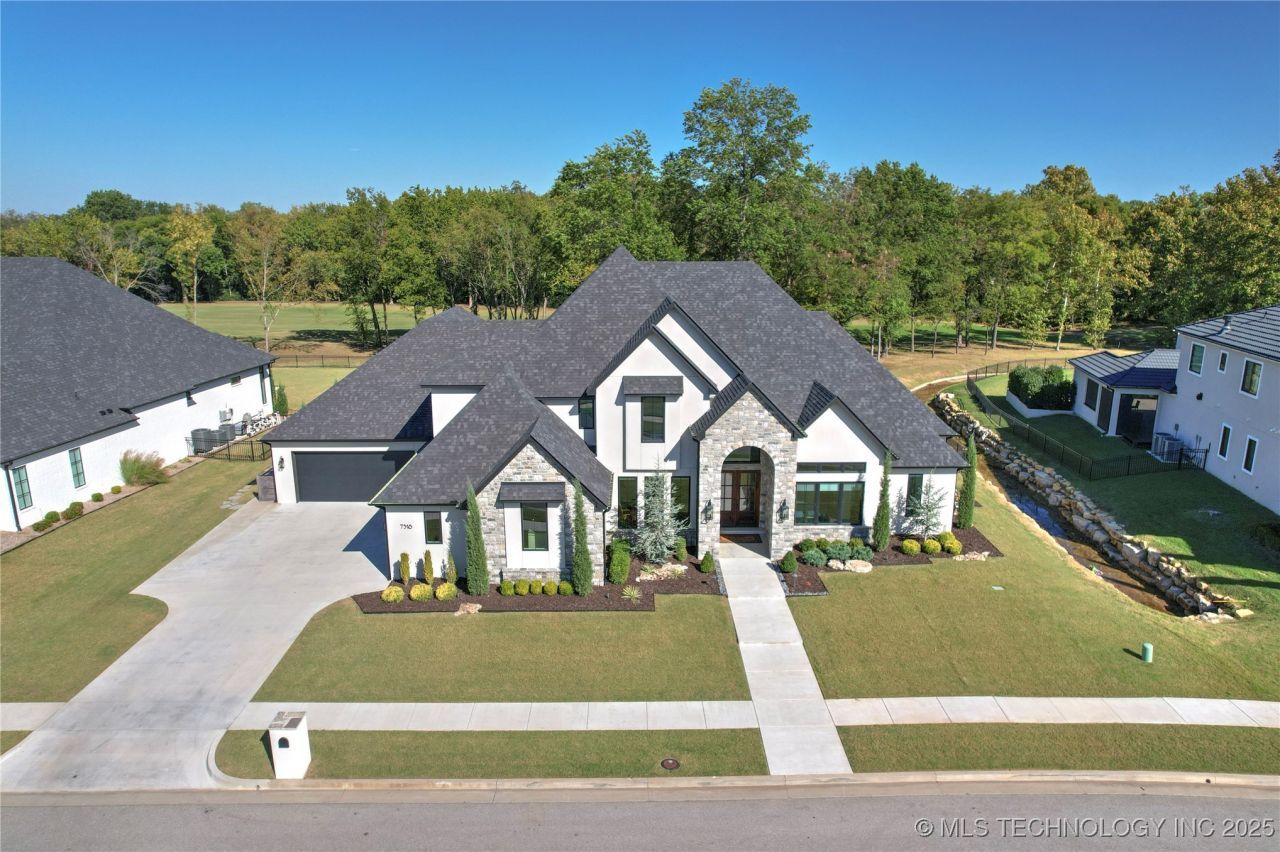 7316 E College Street, Broken Arrow, OK 74014 Main Photo