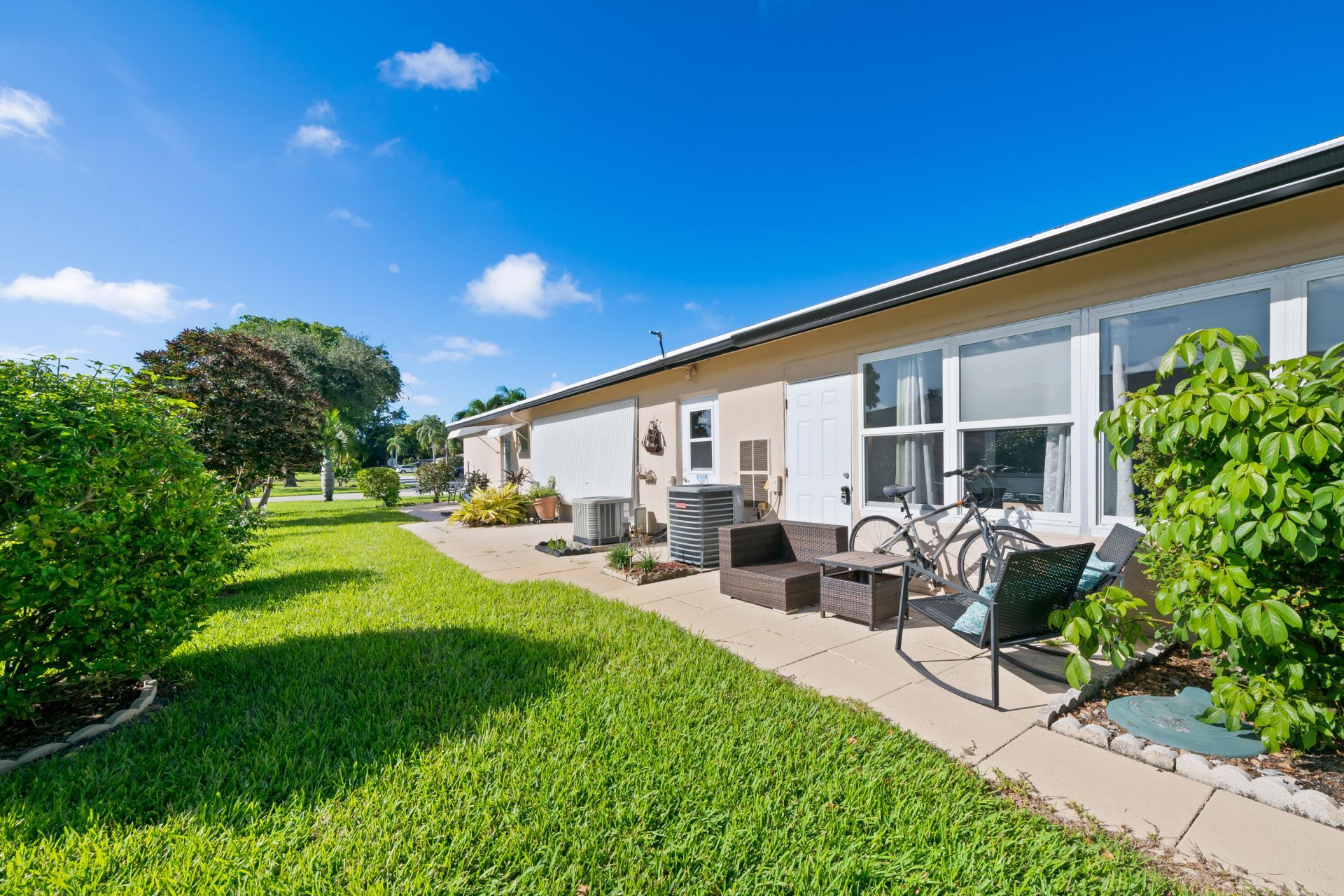 1025 S Dr, Unit B, Delray Beach, FL 33445 Photo