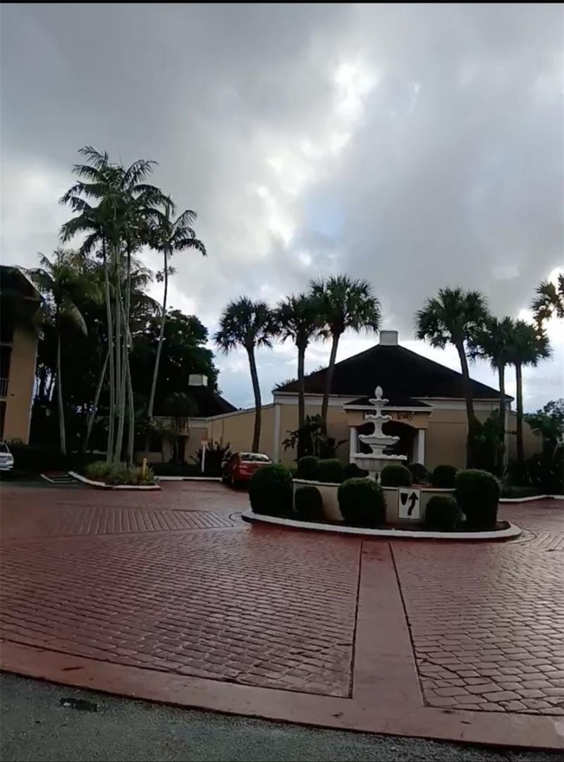 15300 SW 106th Terrace, Unit 520, Miami, FL 33196 Photo