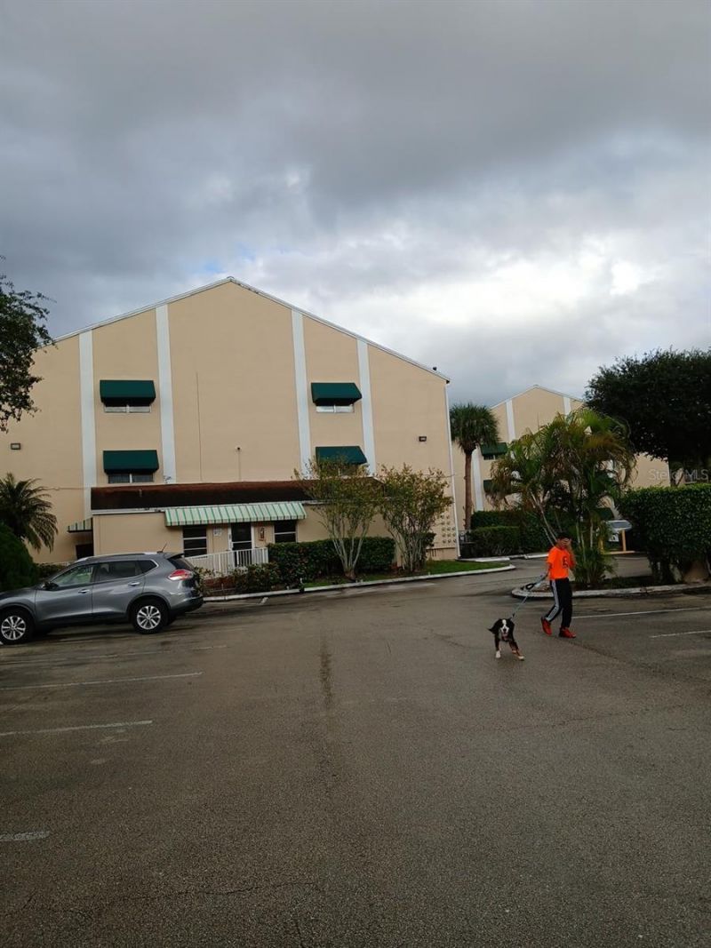 15300 SW 106th Terrace, Unit 520, Miami, FL 33196 Photo