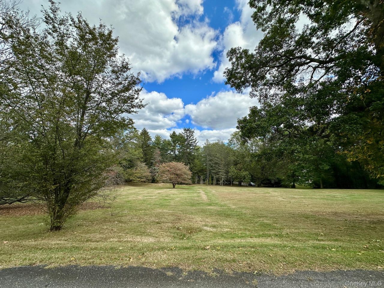 2003 Midlane S, Muttontown, NY 11791 Main Photo