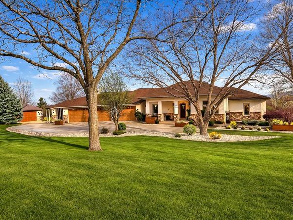 15441 Stacie Court, Dubuque, IA 52002