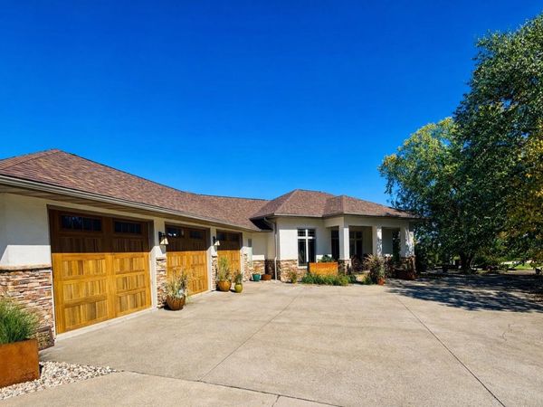 15441 Stacie Court, Dubuque, IA 52002