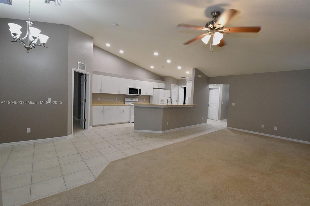 19949 Lake Vista Cir, Unit 2, Lehigh Acres, FL 33936 Photo