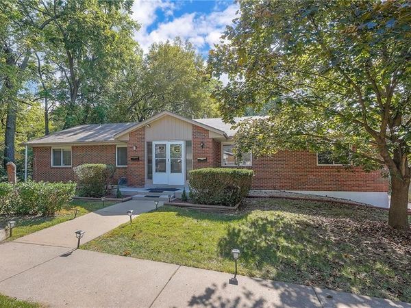 7909 Grandview Street, Overland Park, KS 66204