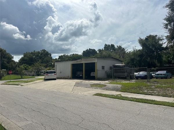 800 S ADELLE AVENUE, DELAND, FL 32720