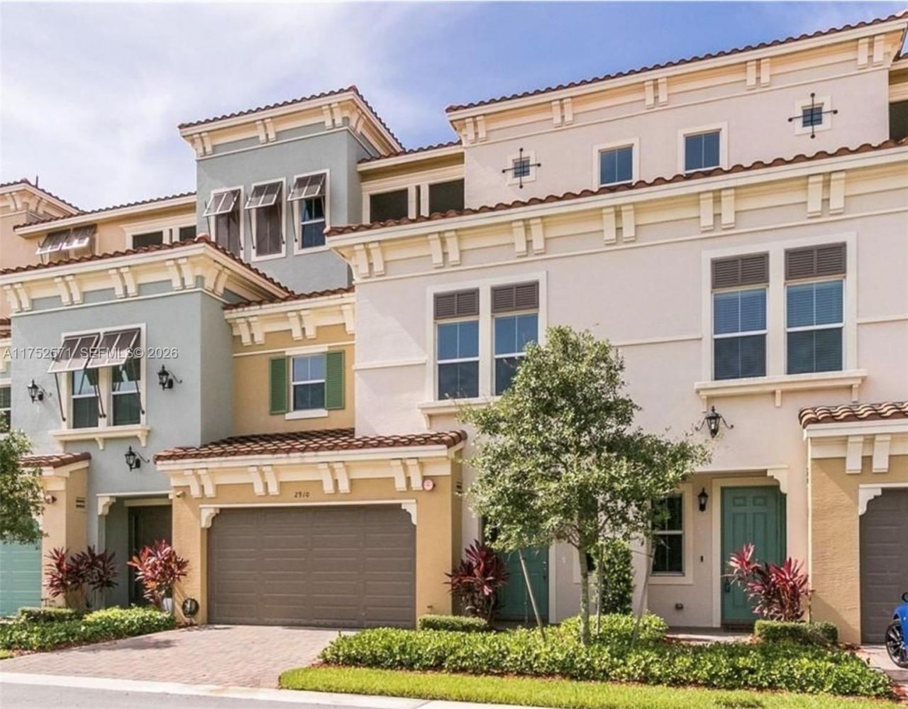 2910 NW 124th Way, Unit 2910, Sunrise, FL 33323 Photo