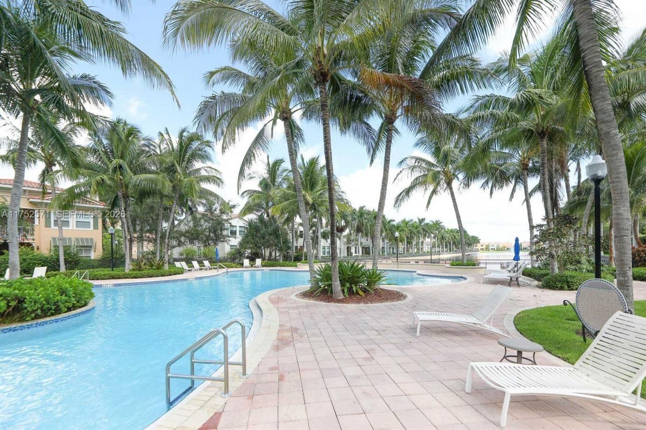 2910 NW 124th Way, Unit 2910, Sunrise, FL 33323 Photo