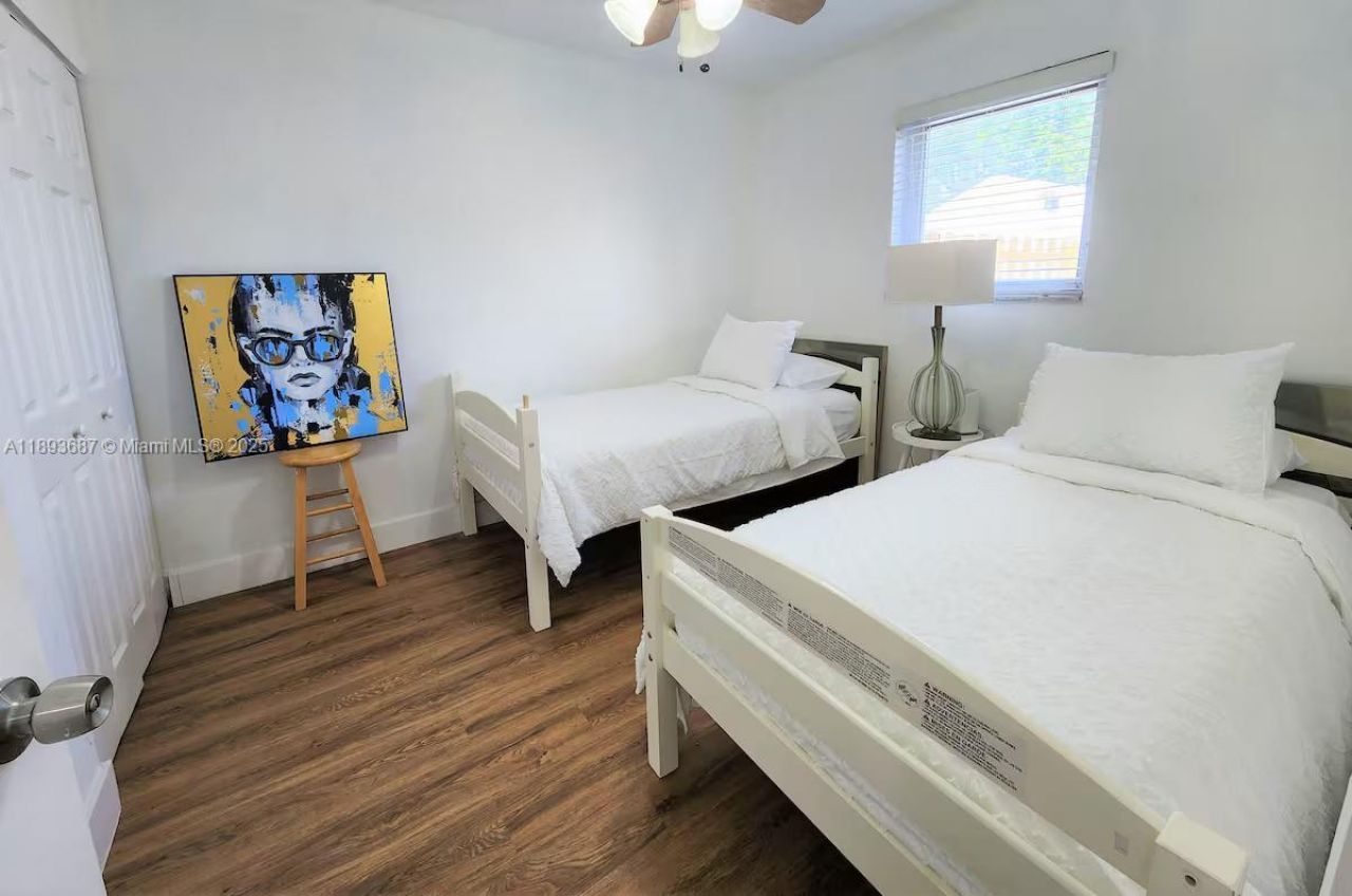 11301 Quail Roost Dr, Miami, FL 33157 Photo