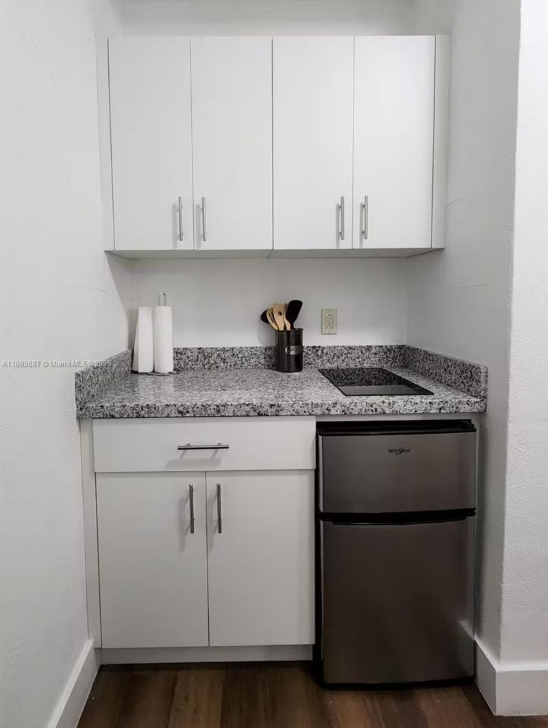 11301 Quail Roost Dr, Miami, FL 33157 Photo