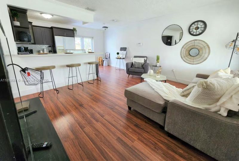 11301 Quail Roost Dr, Miami, FL 33157 Photo