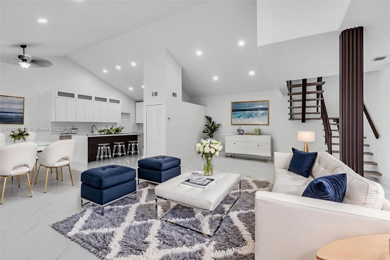 14820 NW 87th Ct, Miami Lakes, FL 33018 Photo