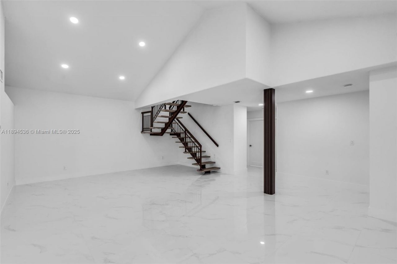 14820 NW 87th Ct, Miami Lakes, FL 33018 Photo