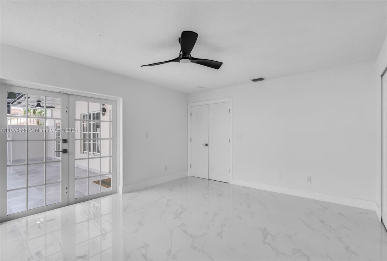 14820 NW 87th Ct, Miami Lakes, FL 33018 Photo