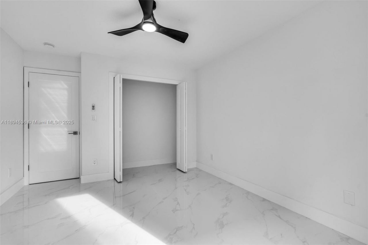 14820 NW 87th Ct, Miami Lakes, FL 33018 Photo