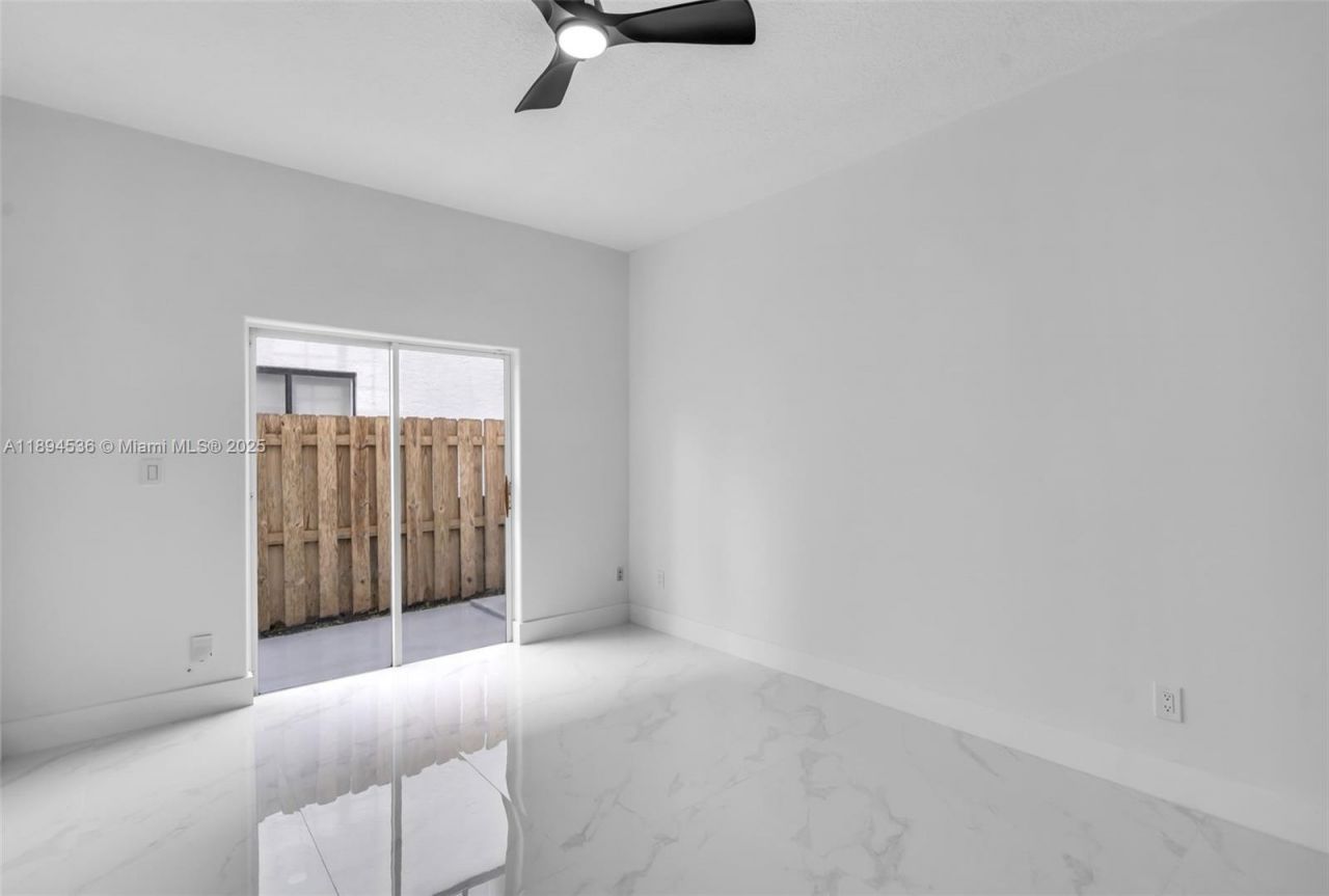 14820 NW 87th Ct, Miami Lakes, FL 33018 Photo