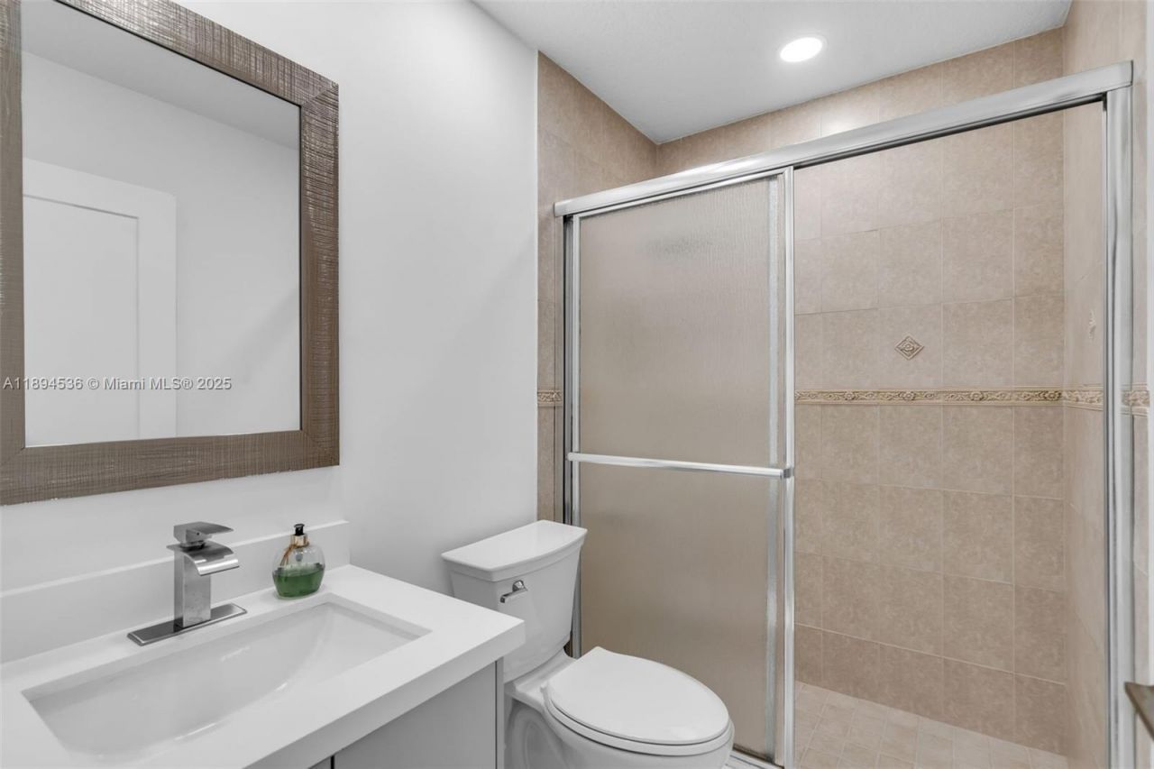 14820 NW 87th Ct, Miami Lakes, FL 33018 Photo