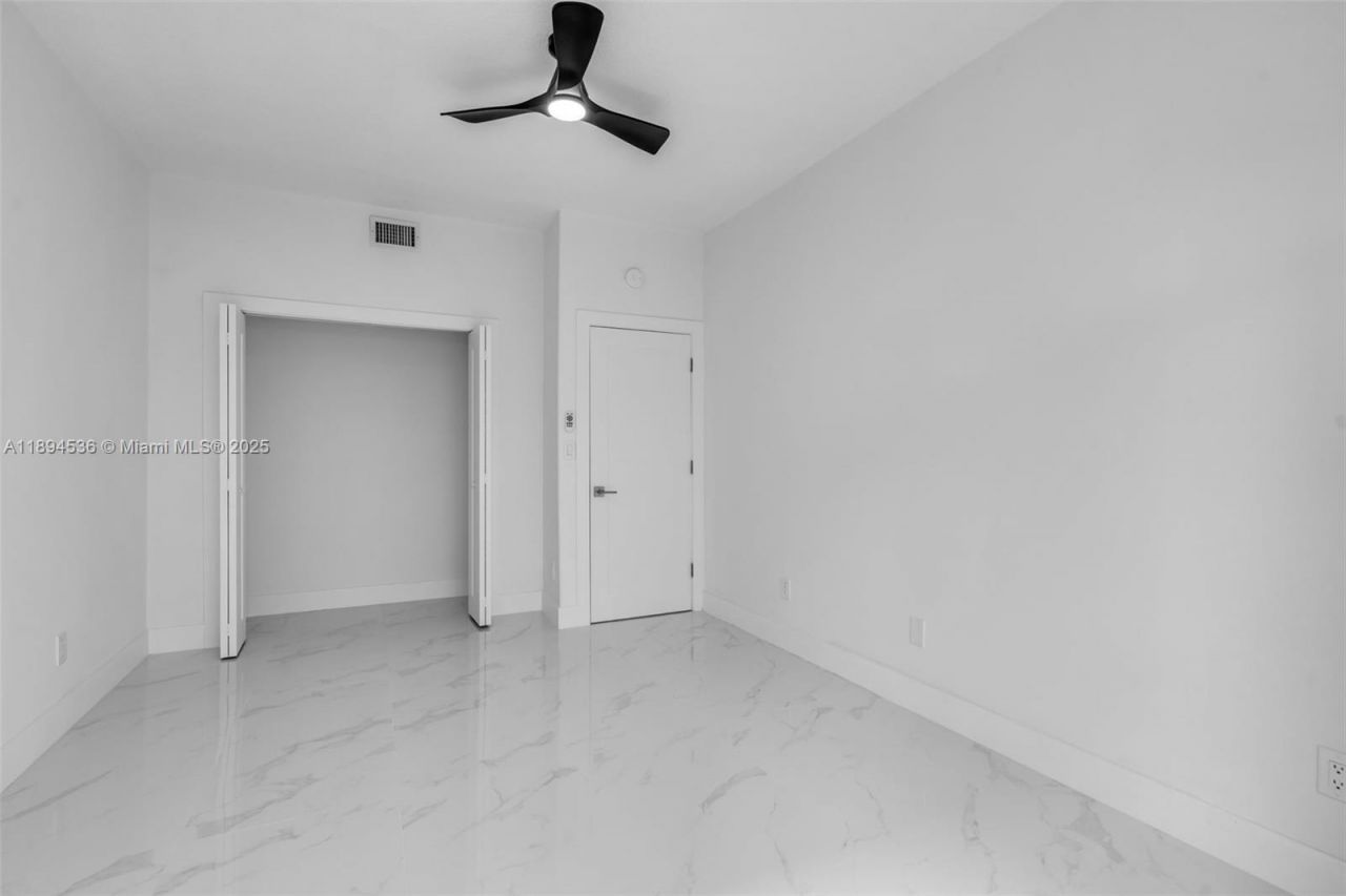 14820 NW 87th Ct, Miami Lakes, FL 33018 Photo