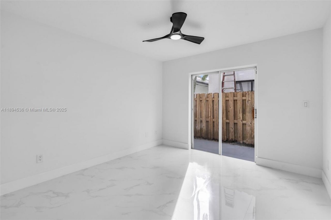 14820 NW 87th Ct, Miami Lakes, FL 33018 Photo