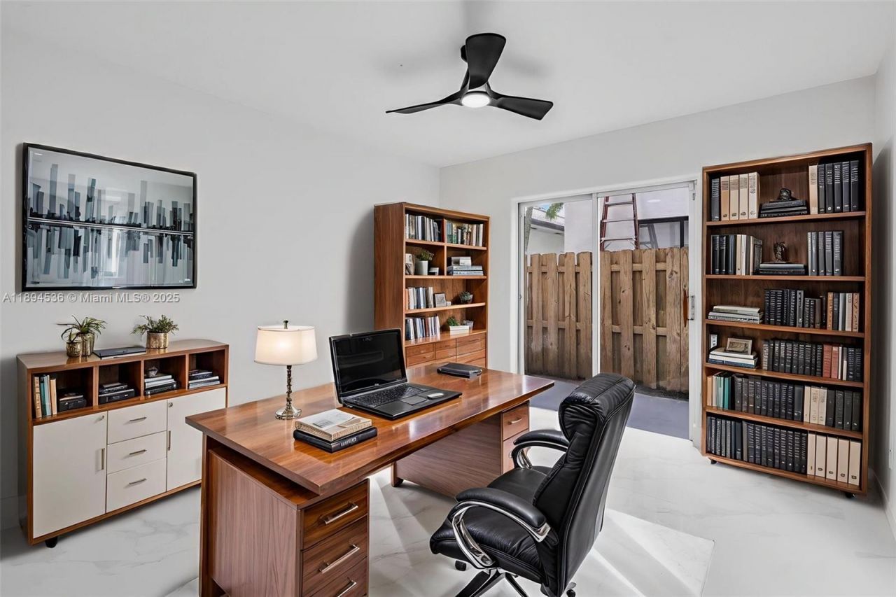 14820 NW 87th Ct, Miami Lakes, FL 33018 Photo