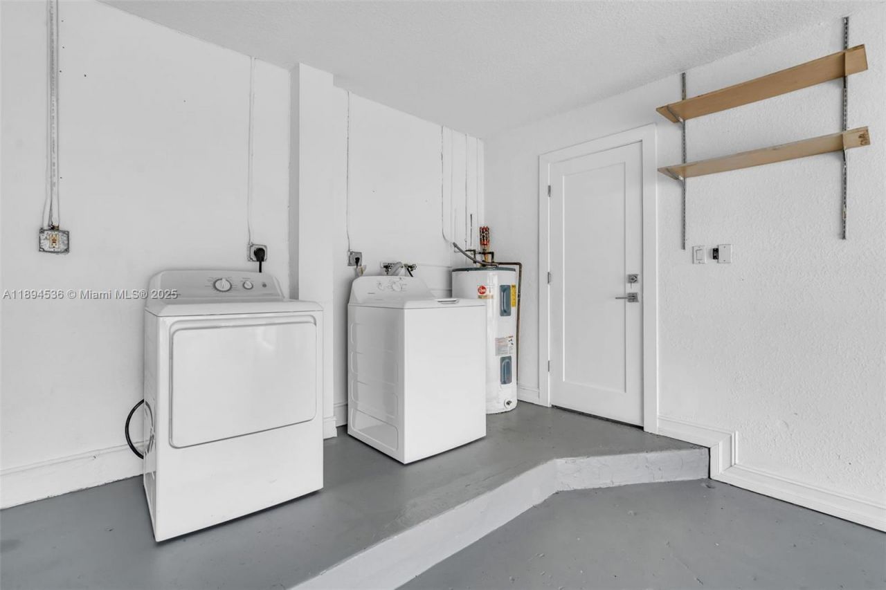 14820 NW 87th Ct, Miami Lakes, FL 33018 Photo