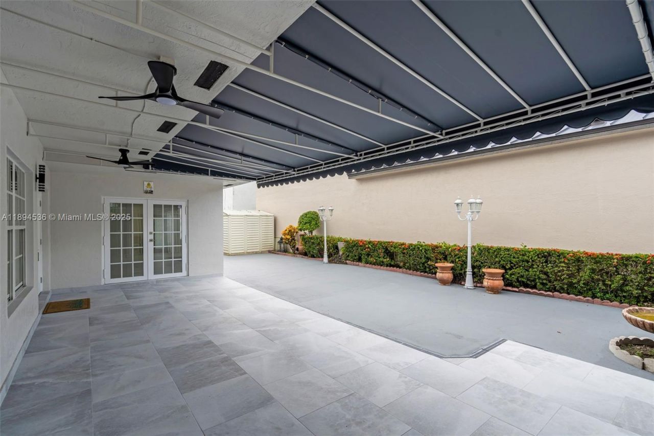 14820 NW 87th Ct, Miami Lakes, FL 33018 Photo