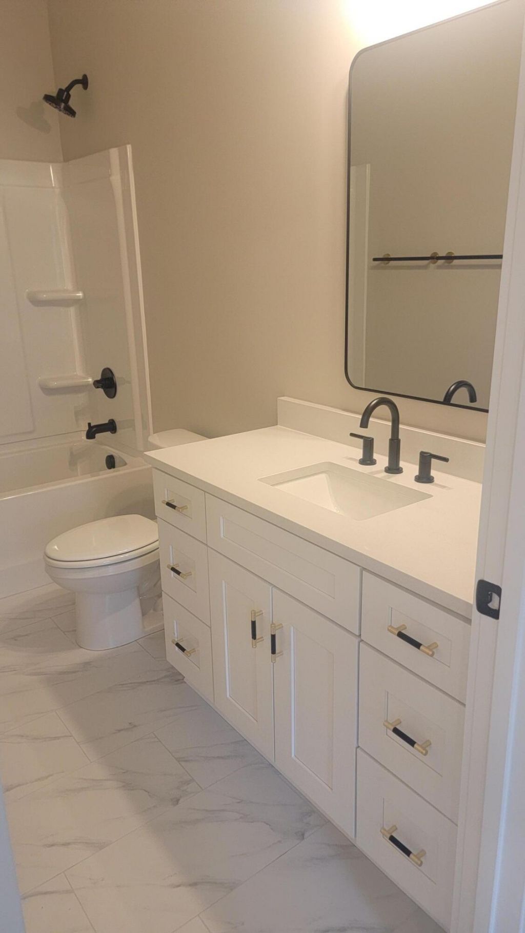 2551 Taylor Street Photo 10