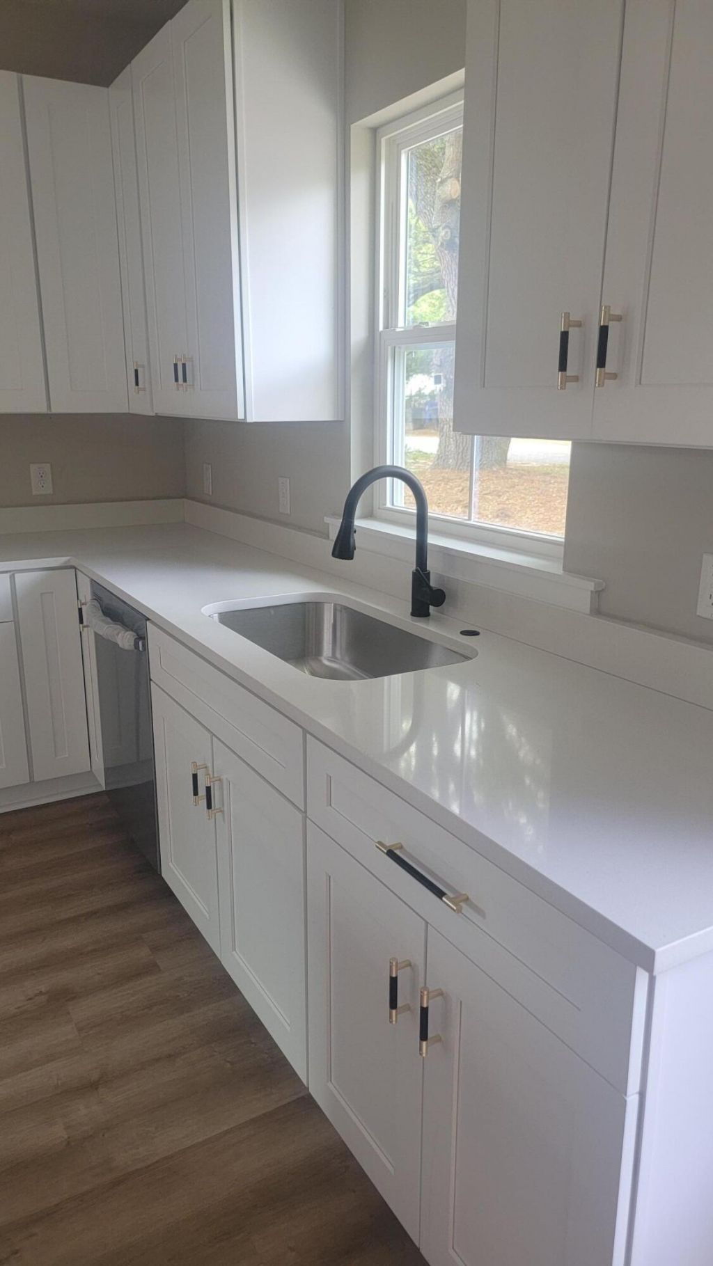 2551 Taylor Street Photo 6