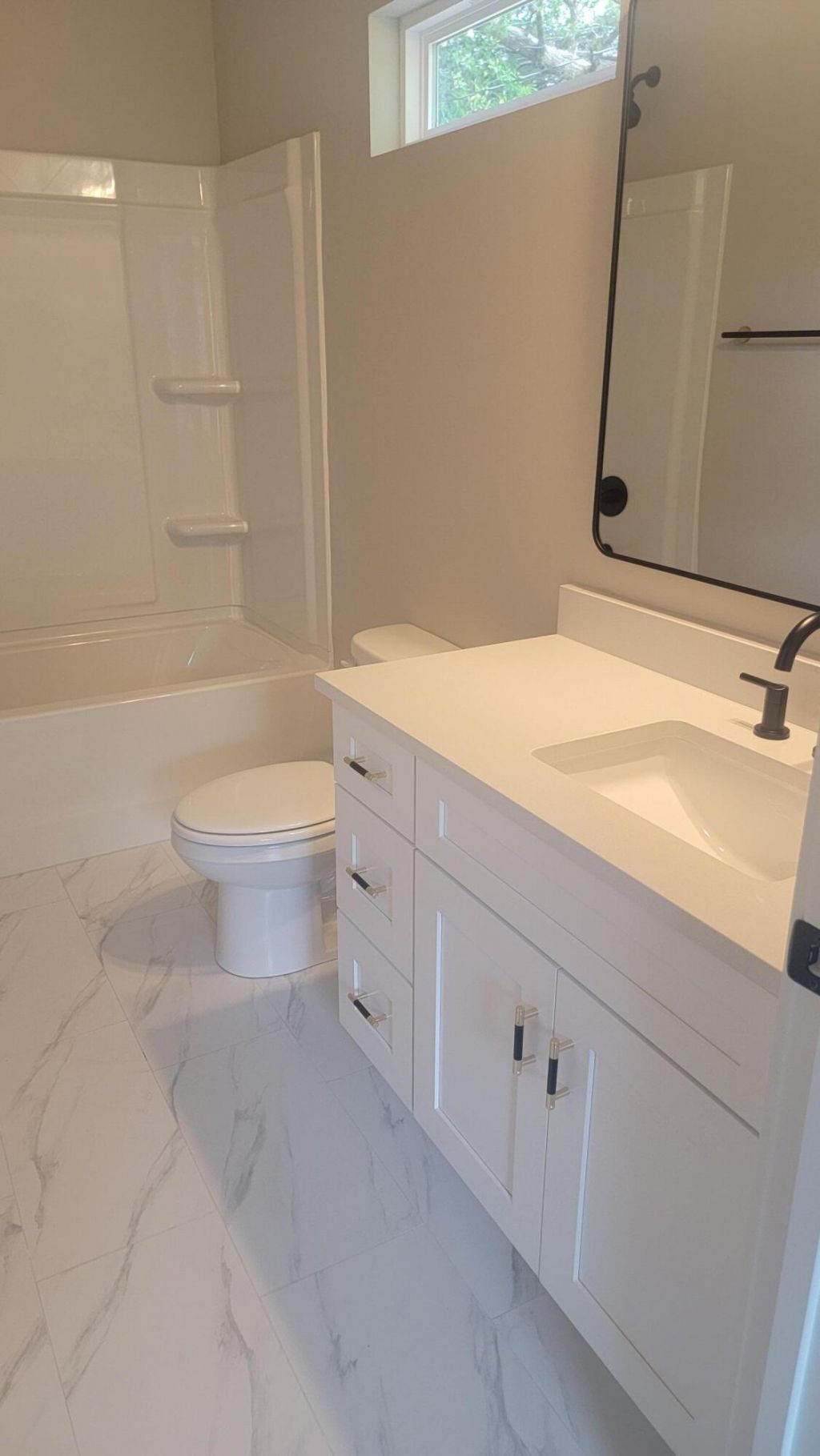 2551 Taylor Street Photo 9