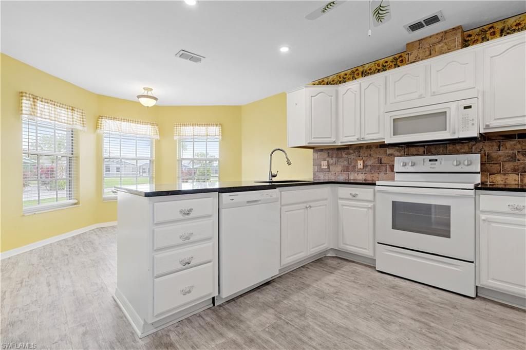 3319 Clubview Dr, North Fort Myers, FL 33917 Photo