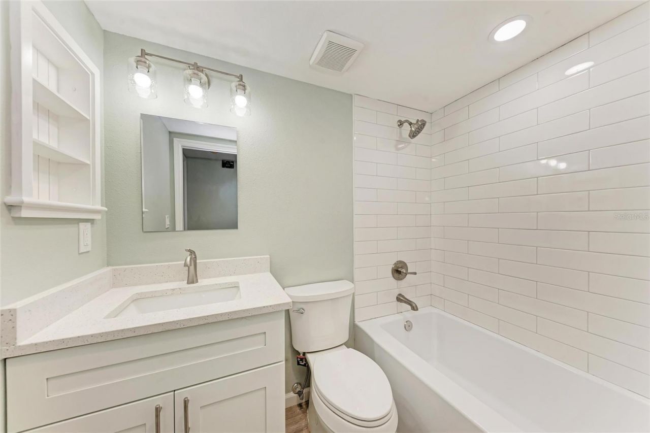 6300 Flotilla Drive, Unit 105, Holmes Beach, FL 34217 Photo